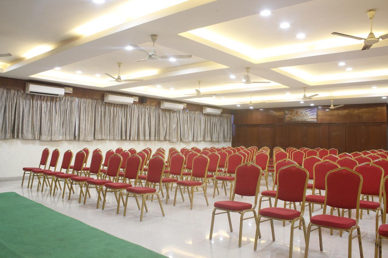 Hotel Chandra'S Visakhapatnam Exterior photo